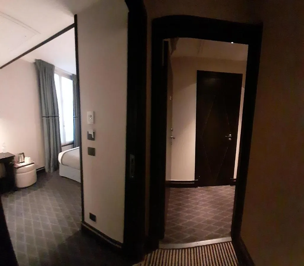 Mercure Arc De Triomphe Wagram Hotel 4*