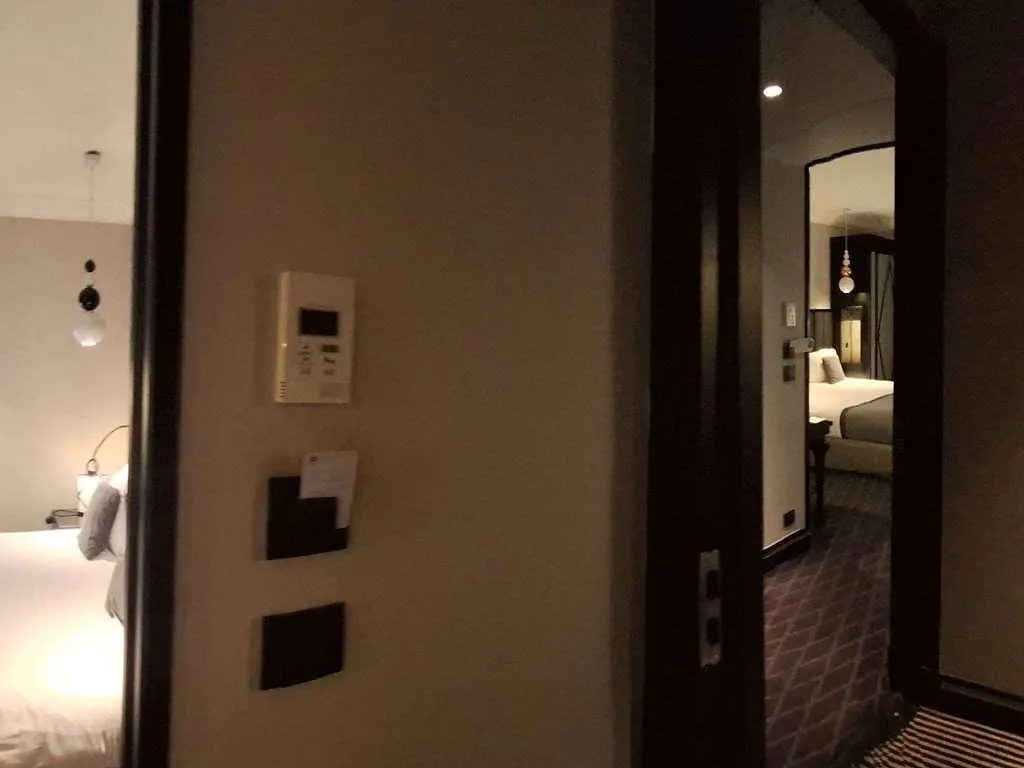 Hotel Mercure Arc De Triomphe Wagram