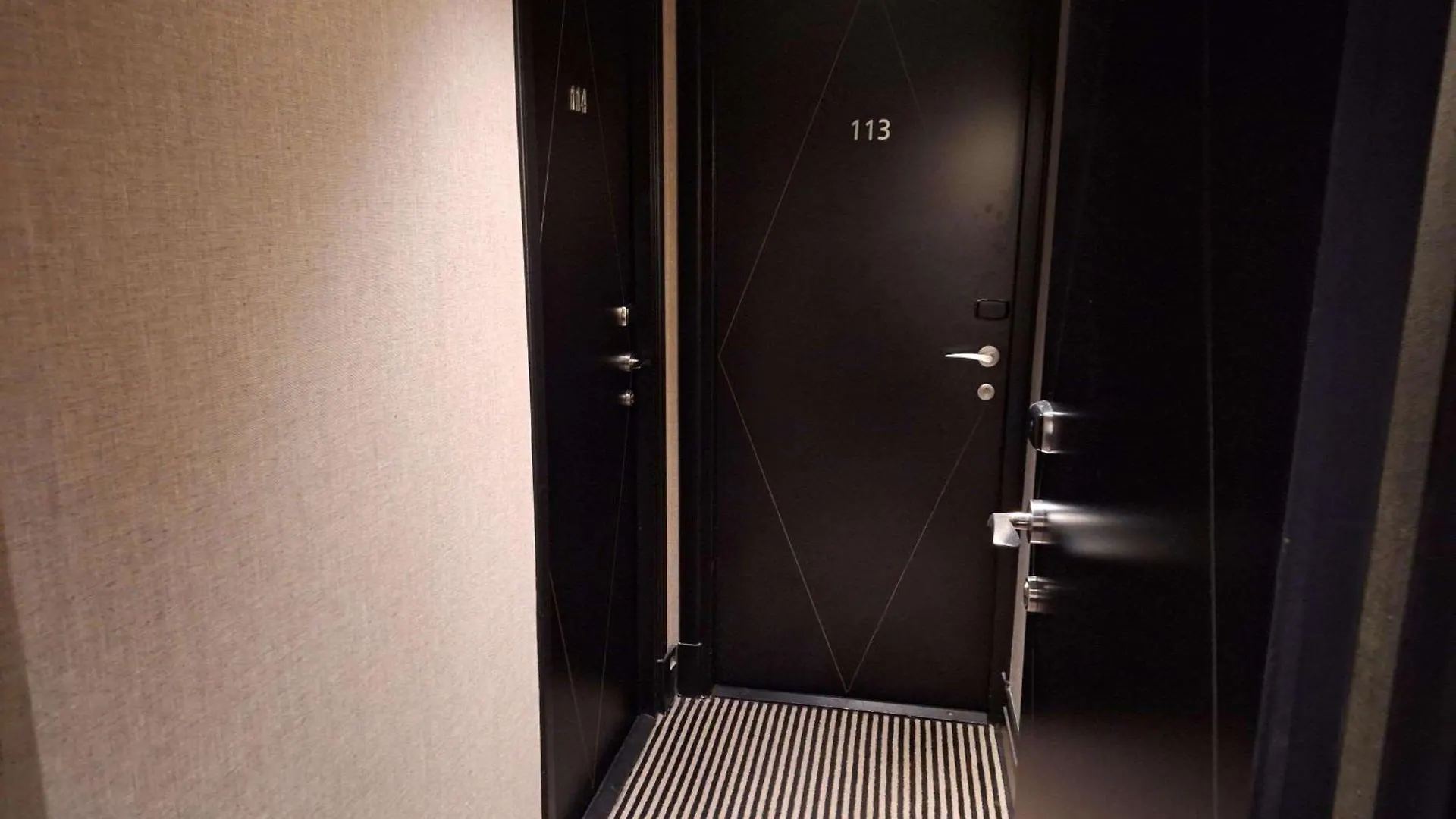 Mercure Arc De Triomphe Wagram 4* Paris