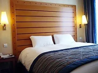 Mercure Arc De Triomphe Wagram 4* Paryż