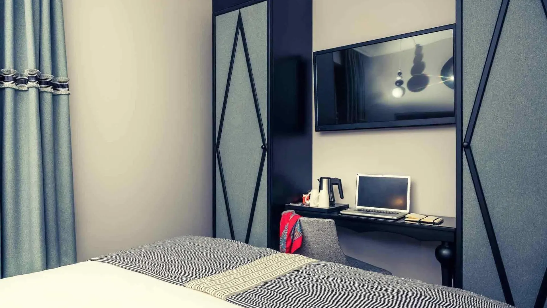 Hotel Mercure Arc De Triomphe Wagram Paris